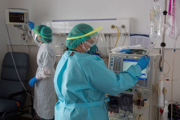 Los positivos por coronavirus en El Baix Llobregat y L’Hospitalet sufren un repunte y rozan los 5.700