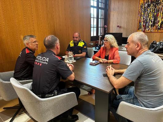 Preocupación por el vandalismo: Sant Feliu refuerza la presencia policial por las fiestas de otoño