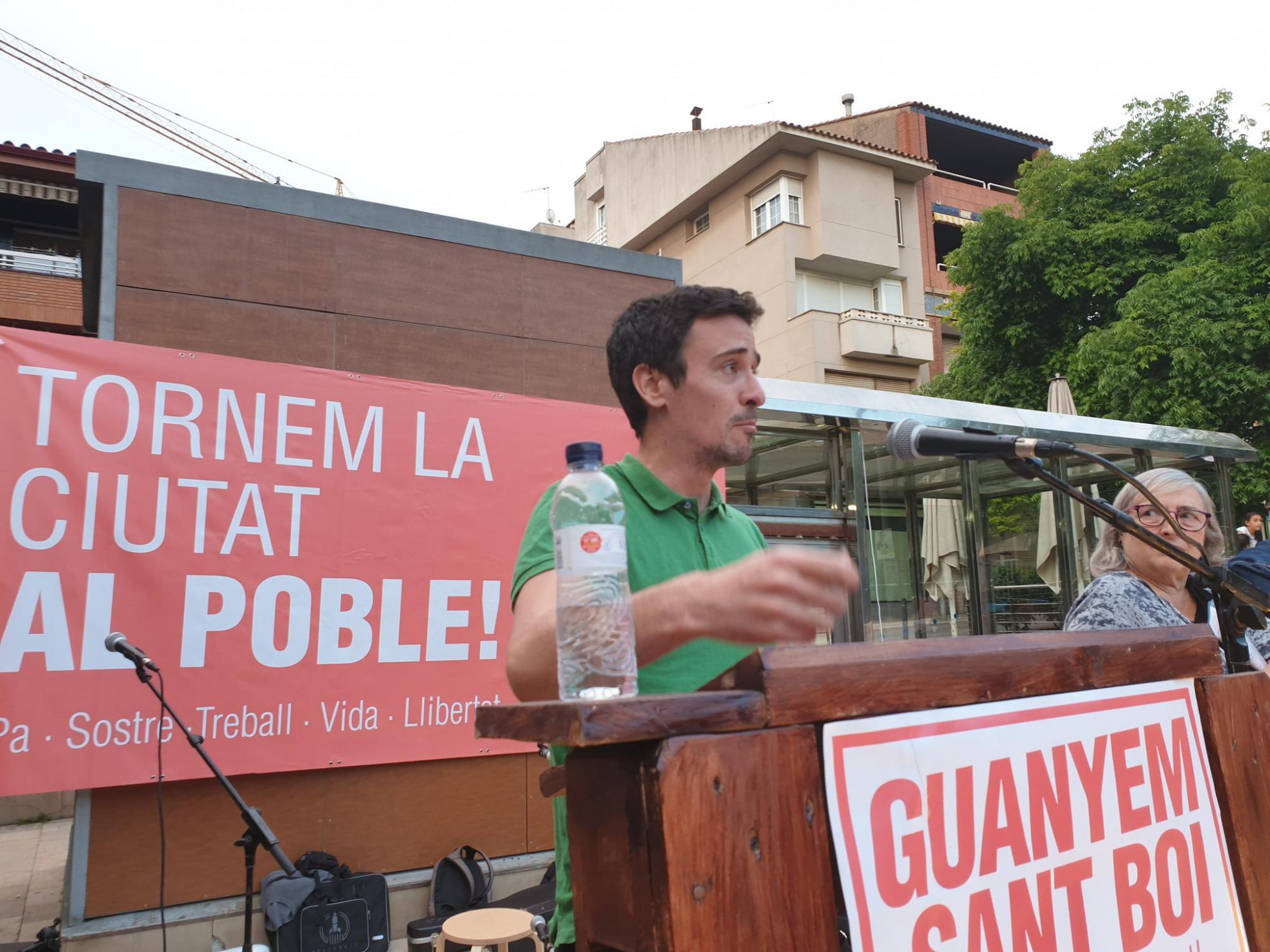 Así es Juan Antonio Geraldes, el samboyano que encabezará la lista de Errejón por Barcelona
