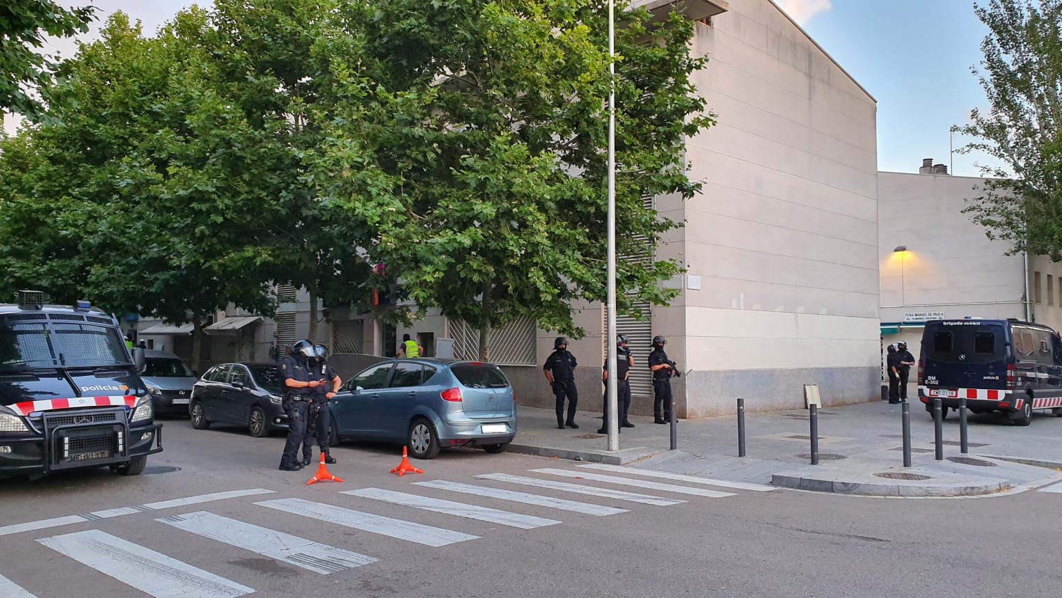Operación antidroga de Mossos, Guardia Civil y Policía en El Prat y Abrera