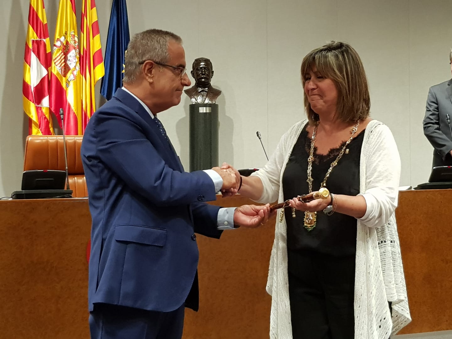 Núria Marín se hace con la presidencia de la Diputación con los votos de Junts