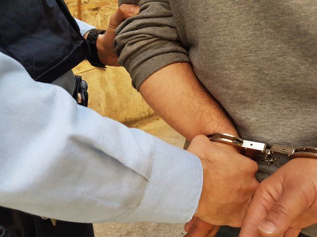 Cuatro detenidos en relación con el atraco a punta de pistola en una joyería del Ànec Blau