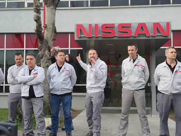 Los trabajadores de Nissan vuelven a salir a la calle para garantizar el futuro de las fábricas