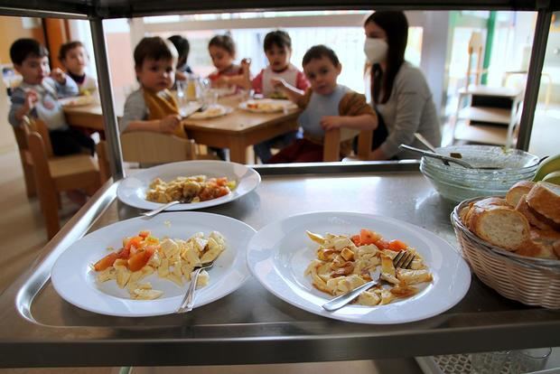 El proyecto contra el derroche alimentario se extiende en las 3 guarderías de Sant Boi