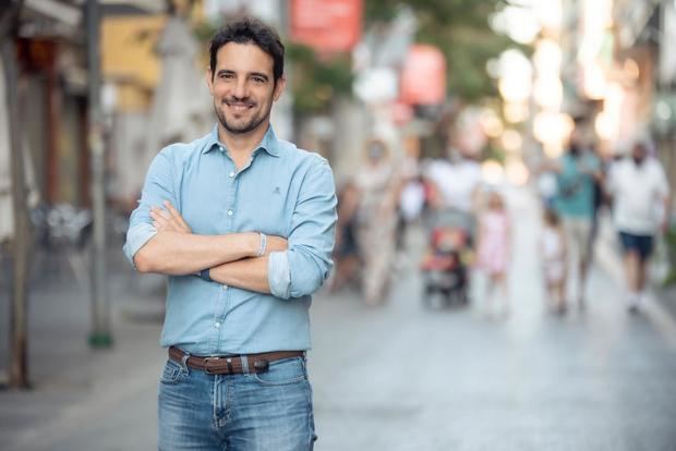 Manu Reyes se presenta como candidato a la presidencia del PP en Barcelona