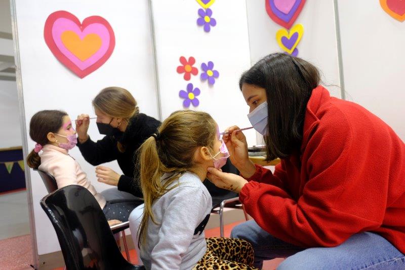 Éxito de participación en la Feria Infantil de Navidad 2021 de Cornellà