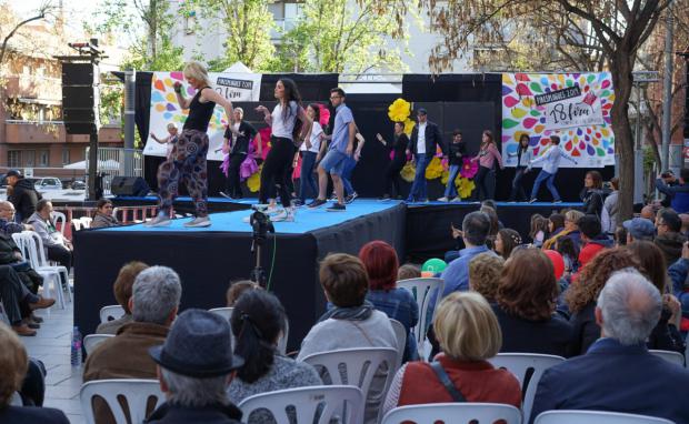 Espectáculo realizándose en la feria Firesplugues 