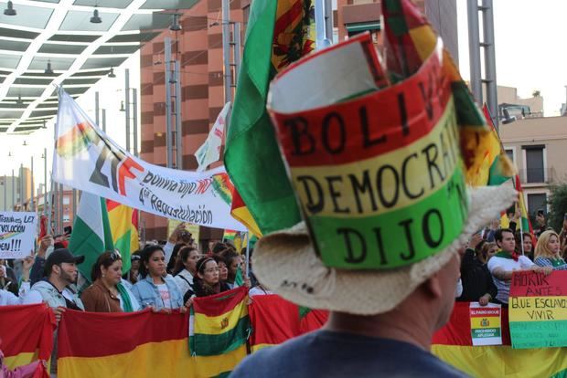 Alrededor de 500 personas protestan contra el presidente de Bolivia