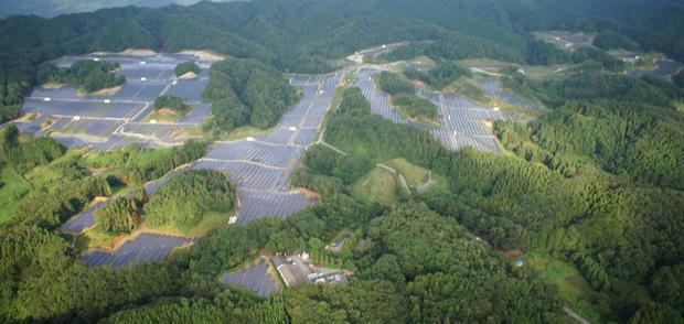 Un parque solar de 35 hectáreas en Japón made in Cornellà