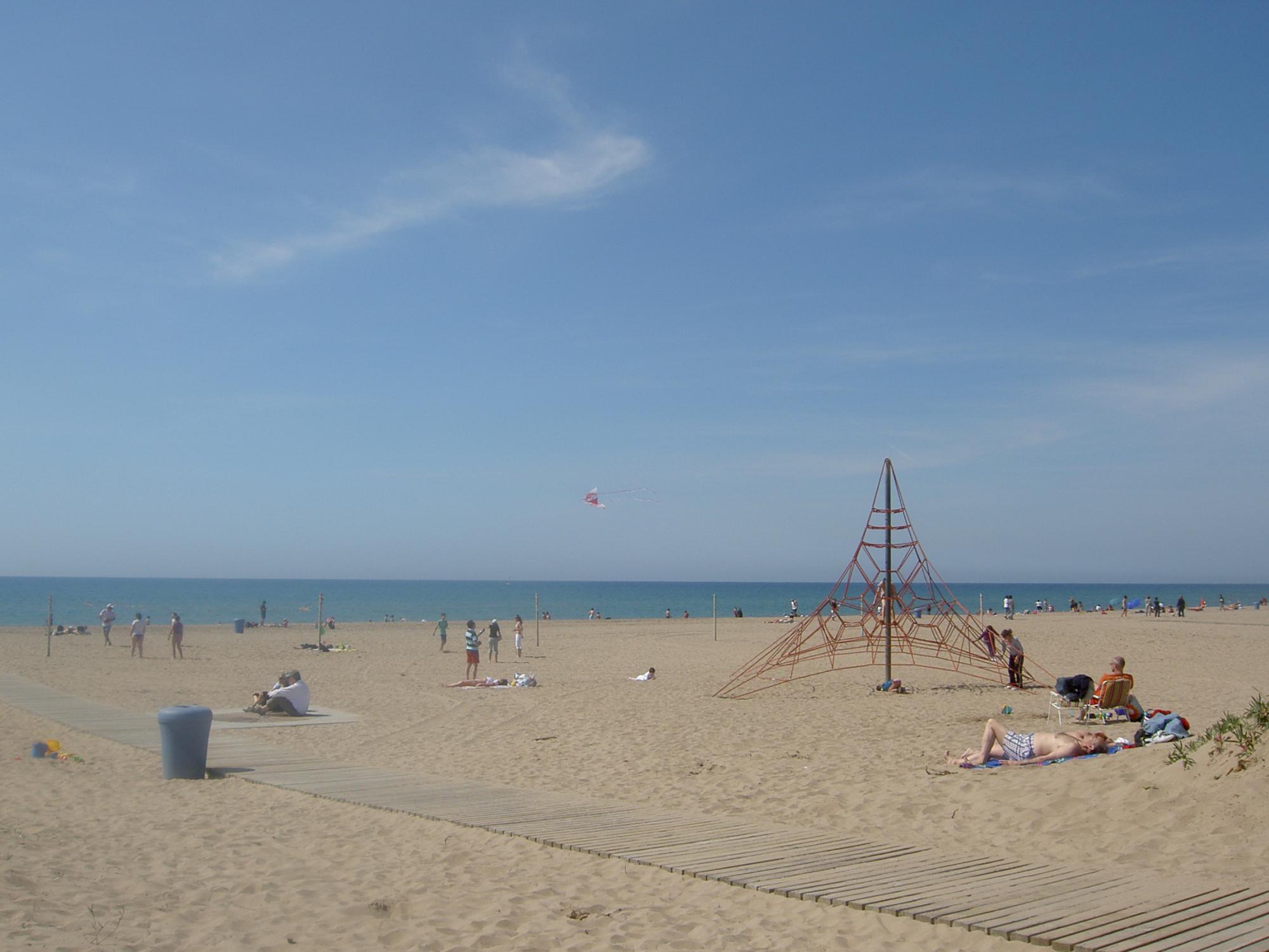 Un veí de Molins de Rei mor a la platja de Gavà