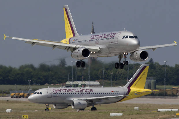 150 fallecidos en un accidente aéreo de un avión que había despegado del Aeropuerto de Barcelona - El Prat