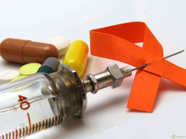 Seis inyecciones al año sustituirán el ‘cóctel’ diario de medicinas de los seropositivos