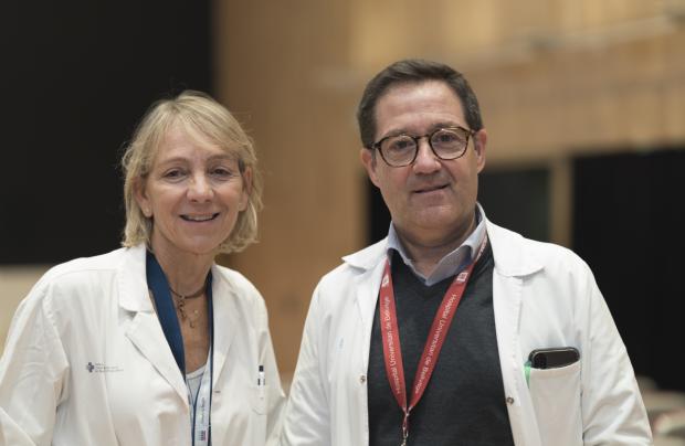 Los investigadores Núria Lloberas y Josep Maria Cruzado