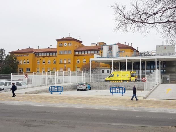 El antiguo edificio de Administración del Hospital de Viladecans será derribado este martes