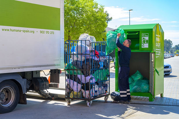 La recogida de residuo textil en Cervelló aumenta un 26%