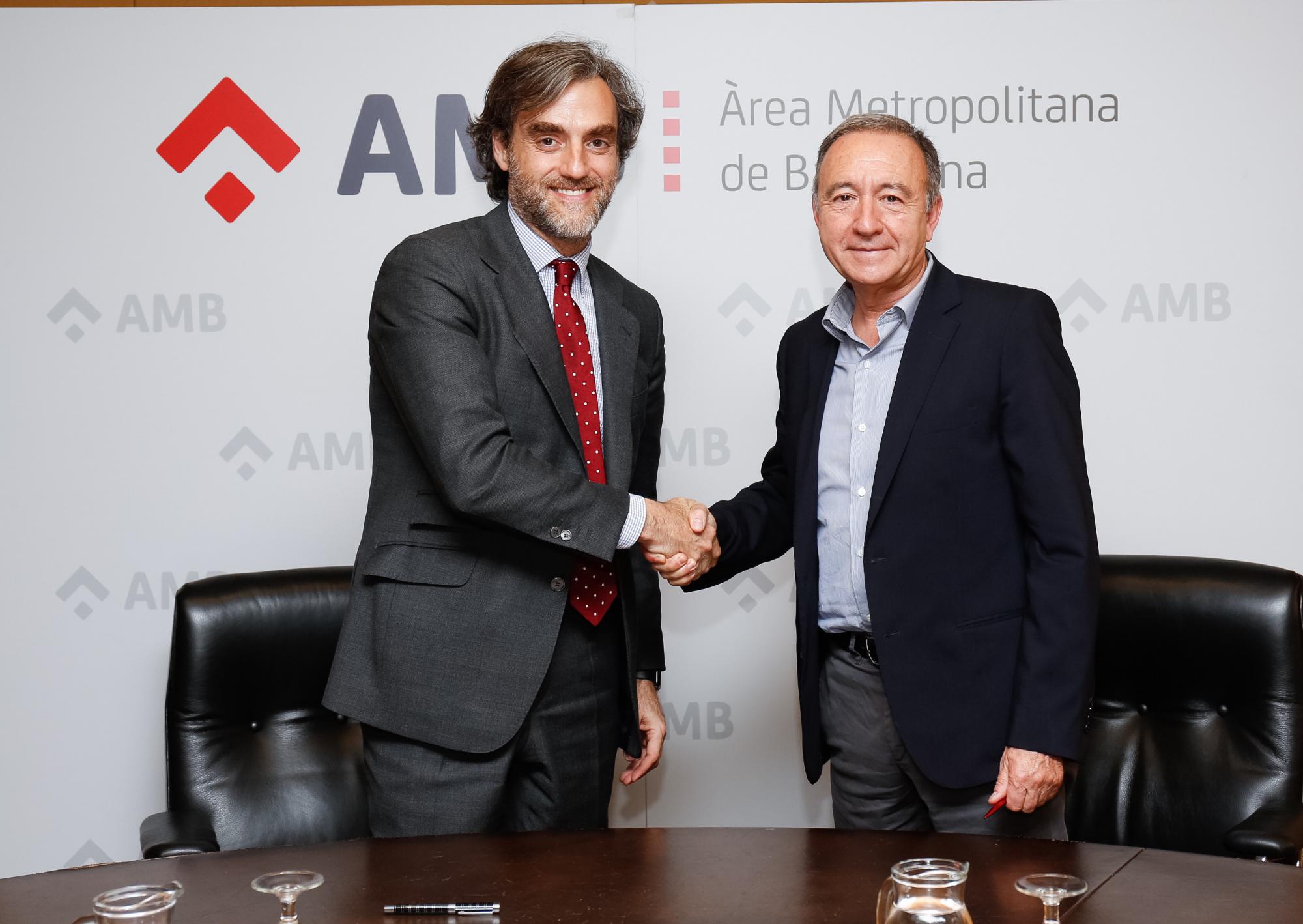 L’AMB i Nissan renoven l’acord per impulsar la flota de vehicles elèctrics