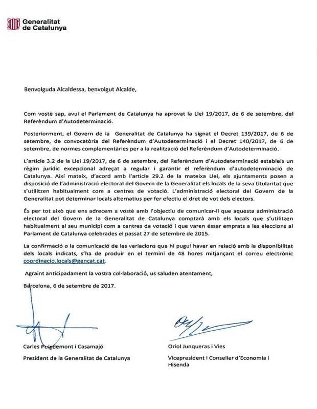 Puigdemont y Junqueras comunican a todos los alcaldes de Cataluña la cesión de los espacios electorales “habituales” para el 1-O