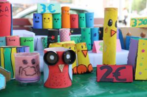 Descubre los productos artesanales creados por estudiantes de Martorell que ayudan a ONGs