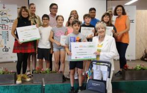 Niños emprendedores de Martorell entregan cheques a entidades solidarias