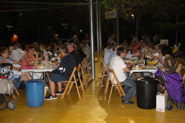 Cena popular en Can Cases de Martorell