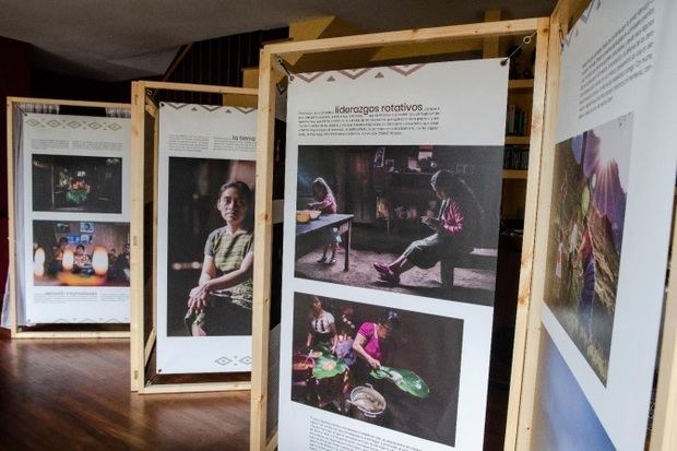 Sant Esteve Sesrovires acoge la exposición fotográfica “Trencant el Silenci”