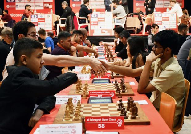 Comienzo de la Ronda 2 del IV El Llobregat Open Chess Tournament.