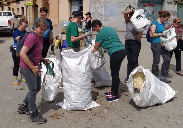 Santa Coloma de Cervelló celebra la jornada “Let’s Clean Up Europe!”