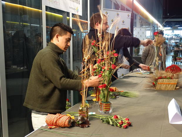 Mercabarna-flor se prepara para Sant Jordi y el Día de la Madre