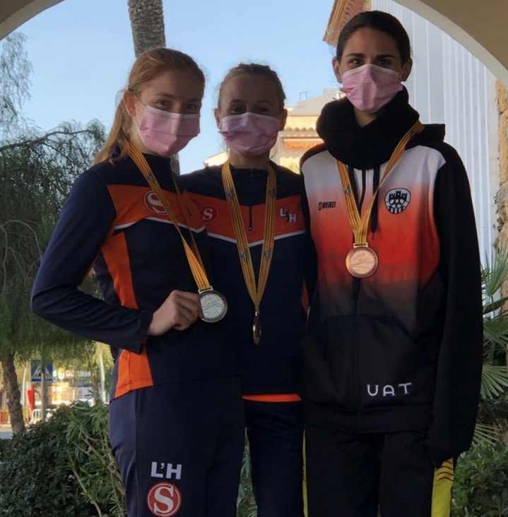 Fin de semana de medallas para L'Hospitalet Atletisme y otras deportistas del Baix Llobregat