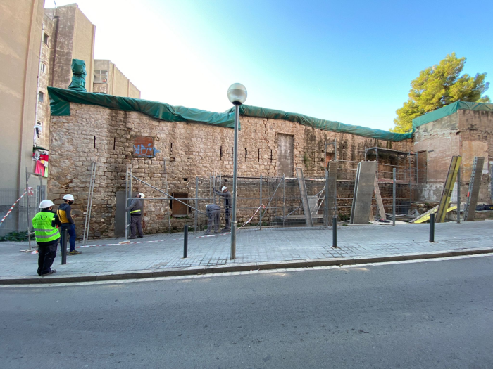 El Castell de Bellvís inicia su rehabilitación con trabajos de restauración del muro
