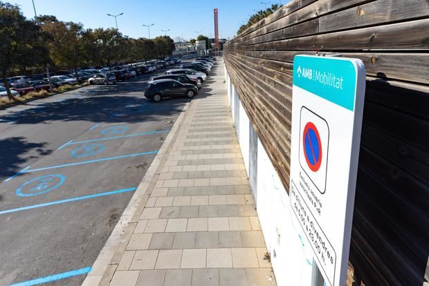 La estación de Rodalies de Viladecans cuenta con la instalación de un Park & Ride