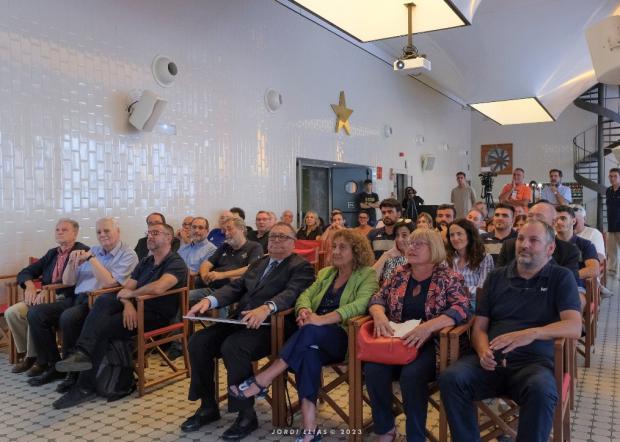 El acto se ha celebrado en la Antigua Fábrica de Estrella Damm con la presencia de 50 personas (FOTO: JORDI ELIAS).