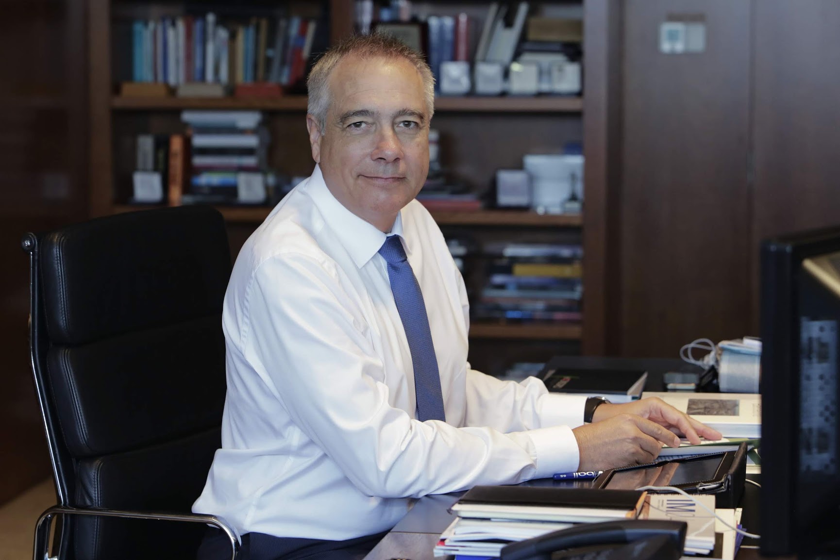Navarro viaja a Guatemala para promocionar el Congreso Mundial de Zonas Francas en Barcelona