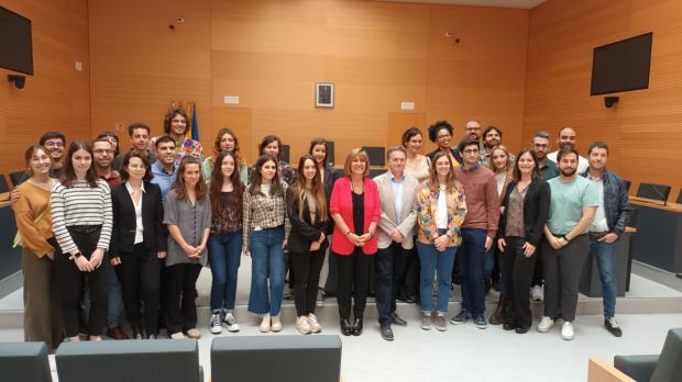 Los 27 jóvenes contratados por el Ayto. de L’Hospitalet a través del plan de empleo “L’H, primera experiencia laboral”