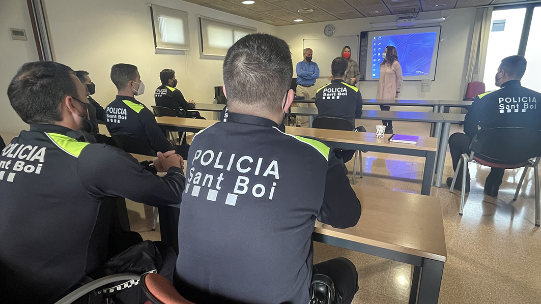 policia nacional sant boi de llobregat