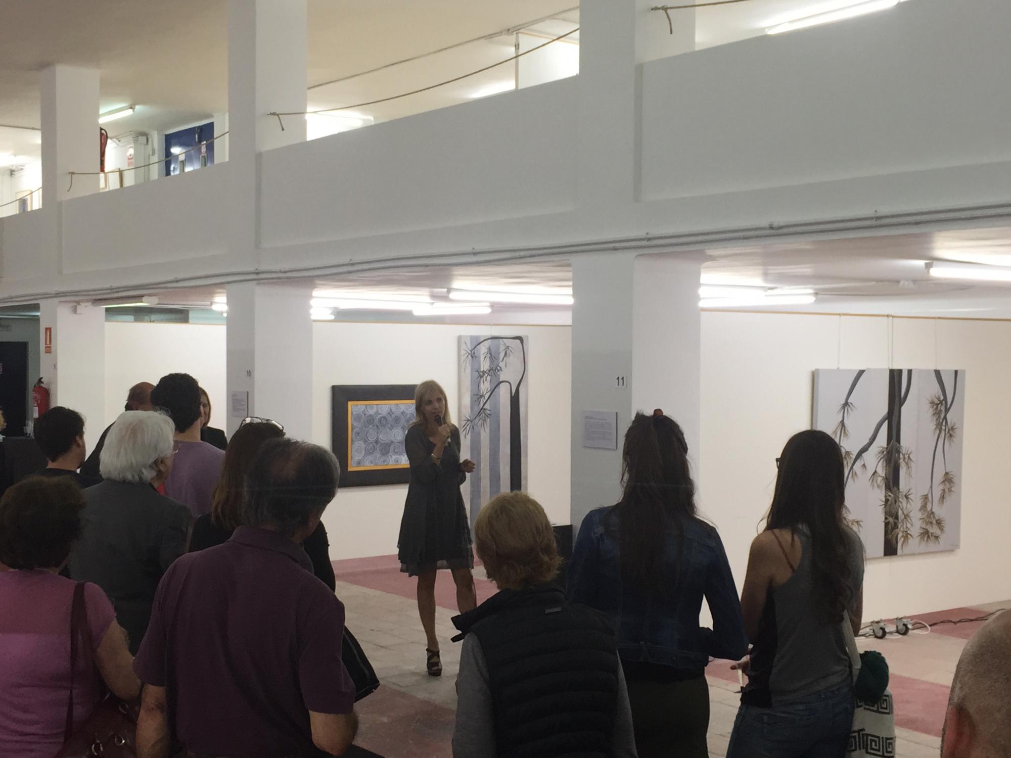 L’artista Rosa Tardiu exposa a L’Hospitalet per lluitar contra la ceguera evitable al tercer món