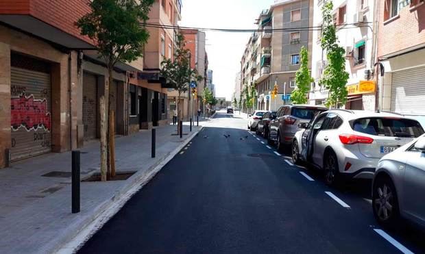 L’Hospitalet estrena la reforma urbanística de la calle de Francesc Moragas