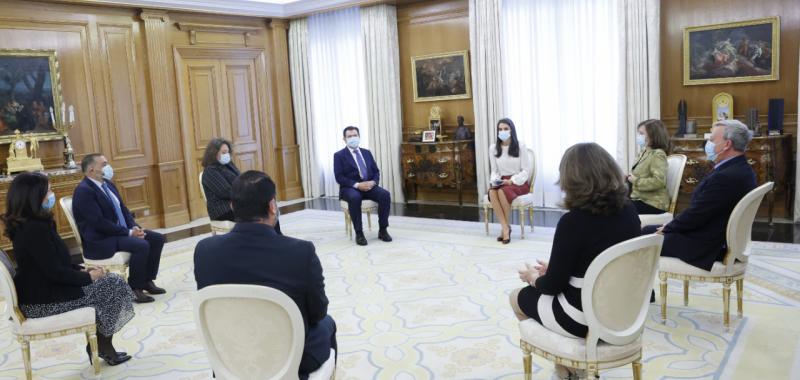 La AEEPP traslada a la Reina Letizia la necesidad de reflotar los medios de comunicación
