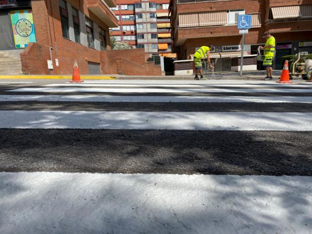 Repintado de calles en Sant Andreu de la Barca