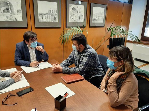 El Ayuntamiento de Santa Coloma se reúne con la Diputación de Barcelona debido a las futuras obras