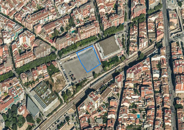 Solar municipal en el que se construirán los nuevos CAP y CUAP, en la Rambla Marquesa de Castellbell de Sant Feliu