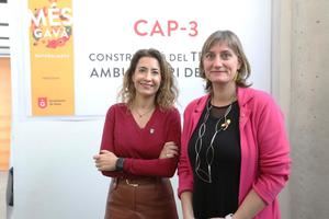 Raquel Sánchez y Alba Vergés durante la presentación, este jueves, del CAP 3 en Gavà