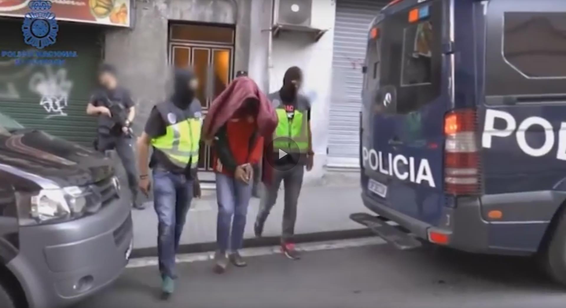La Policía Nacional detiene a un vecino de L’Hospitalet per difundir propaganda yihadista