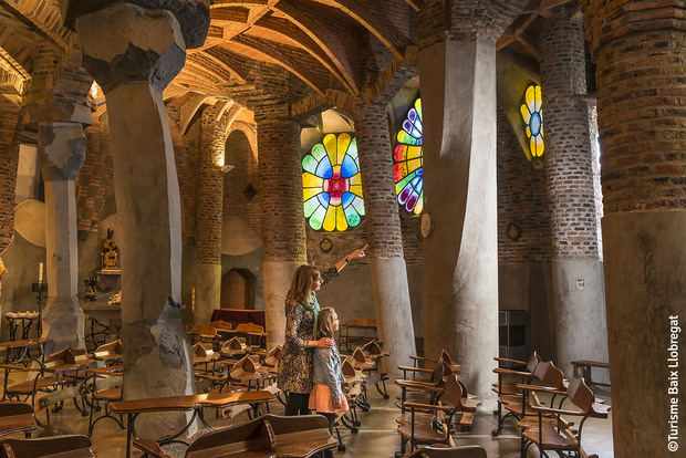La Cripta Gaudí y el Palau Güell conectados por un descuento del 25%
