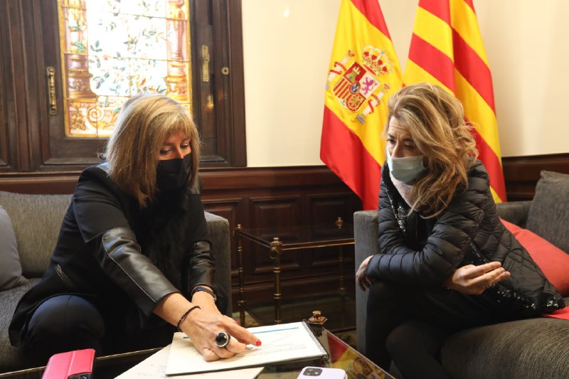 Raquel Sánchez reafirma el compromiso del Gobierno con el soterramiento de las vías de L’Hospitalet