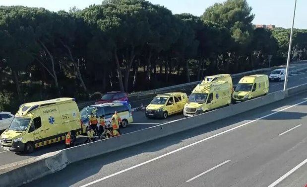 Muere el ciclista atropellado por un turismo en la C-31 de Gavà 