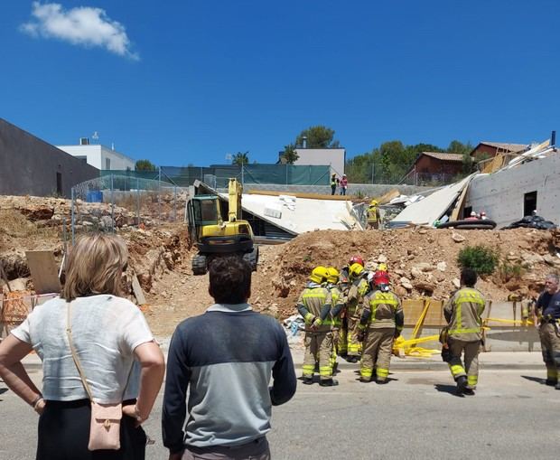 Muere un trabajador de una obra en Begues con 33 años