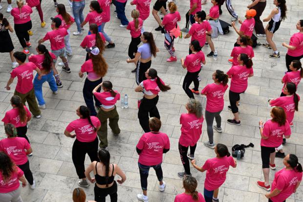 Participa en las actividades deportivas gratuitas del centro comercial Splau y gana un Apple Watch