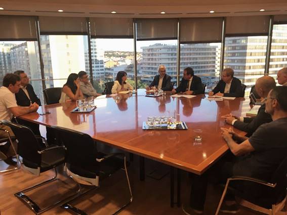 Generalitat y ayuntamientos del Delta se reúnen para abordar el futuro de la gestión del Aeropuerto de El Prat