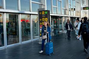 Si haces escala en el Aeropuerto de Barcelona-El Prat, mejor que leas esto antes de reservar tu vuelo
